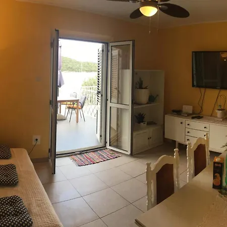 Large Terrace דירה *