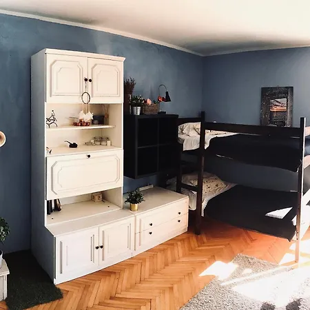 Large Terrace شقة *