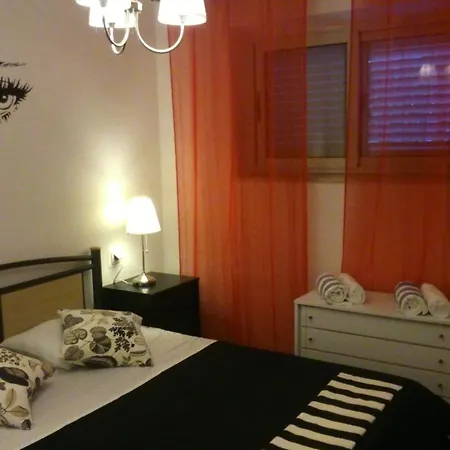 Large Terrace شقة كورتْشولا