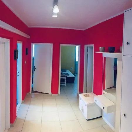Large Terrace Apartman *